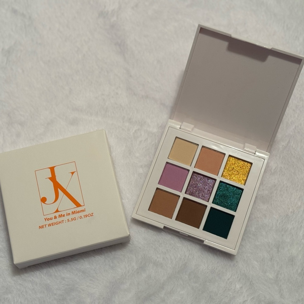 J X You & Me Miami Eyeshadow Palette